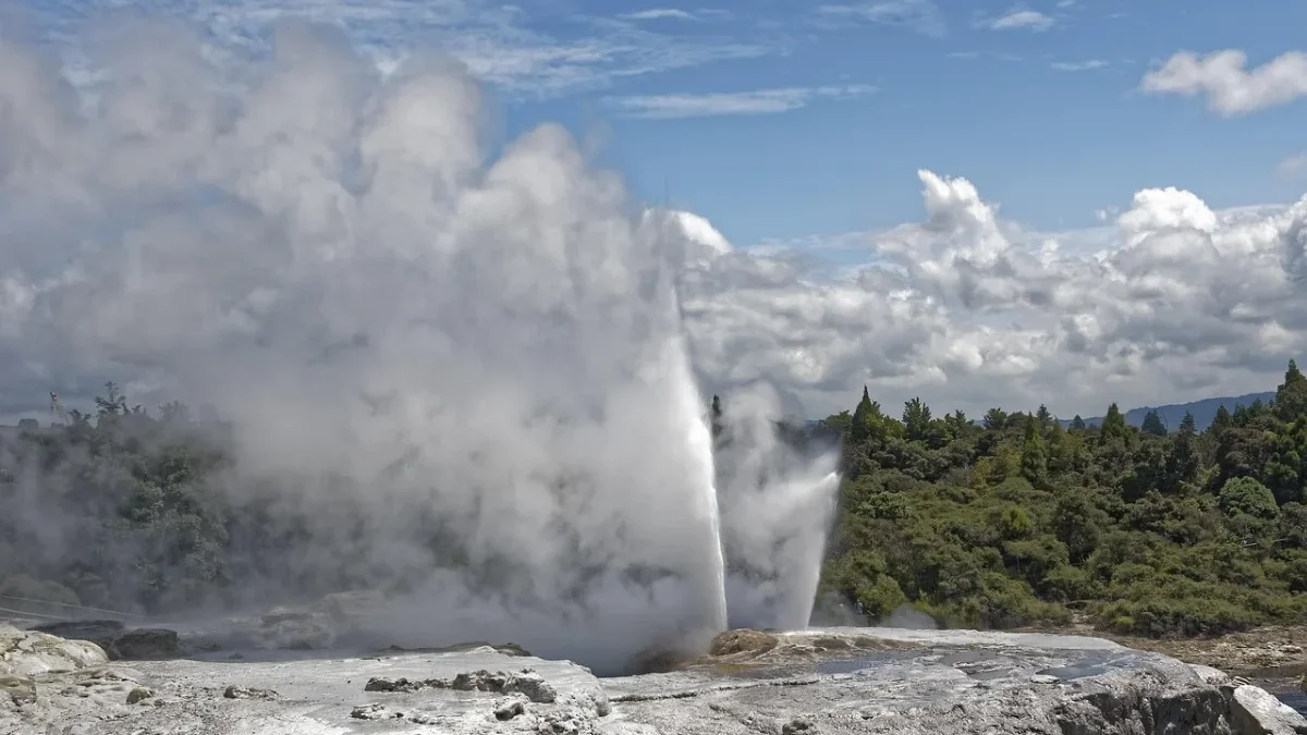 Geyser Element