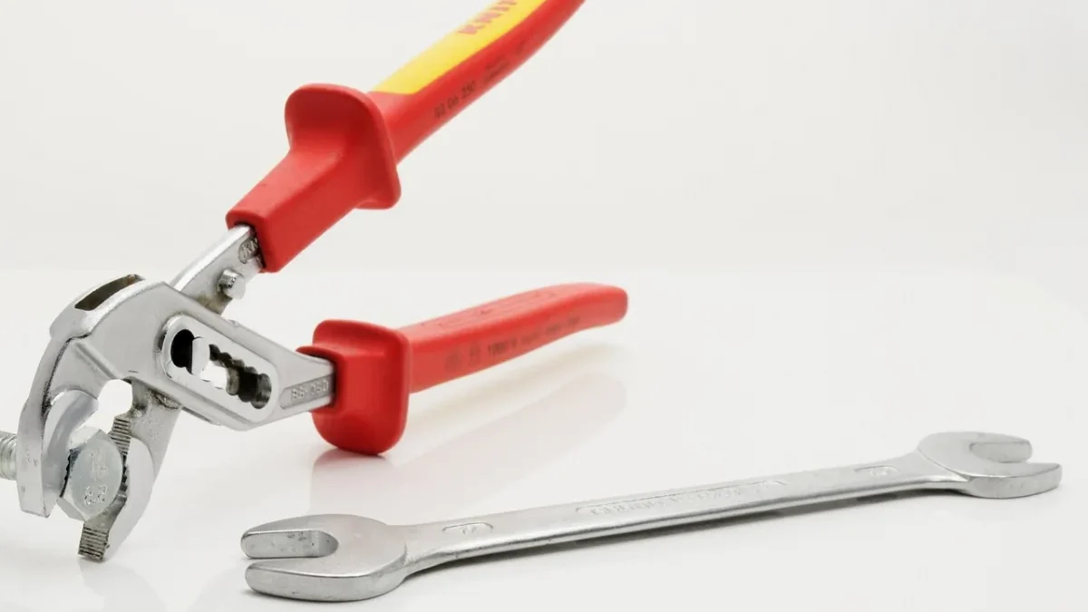 Pipe Wrench