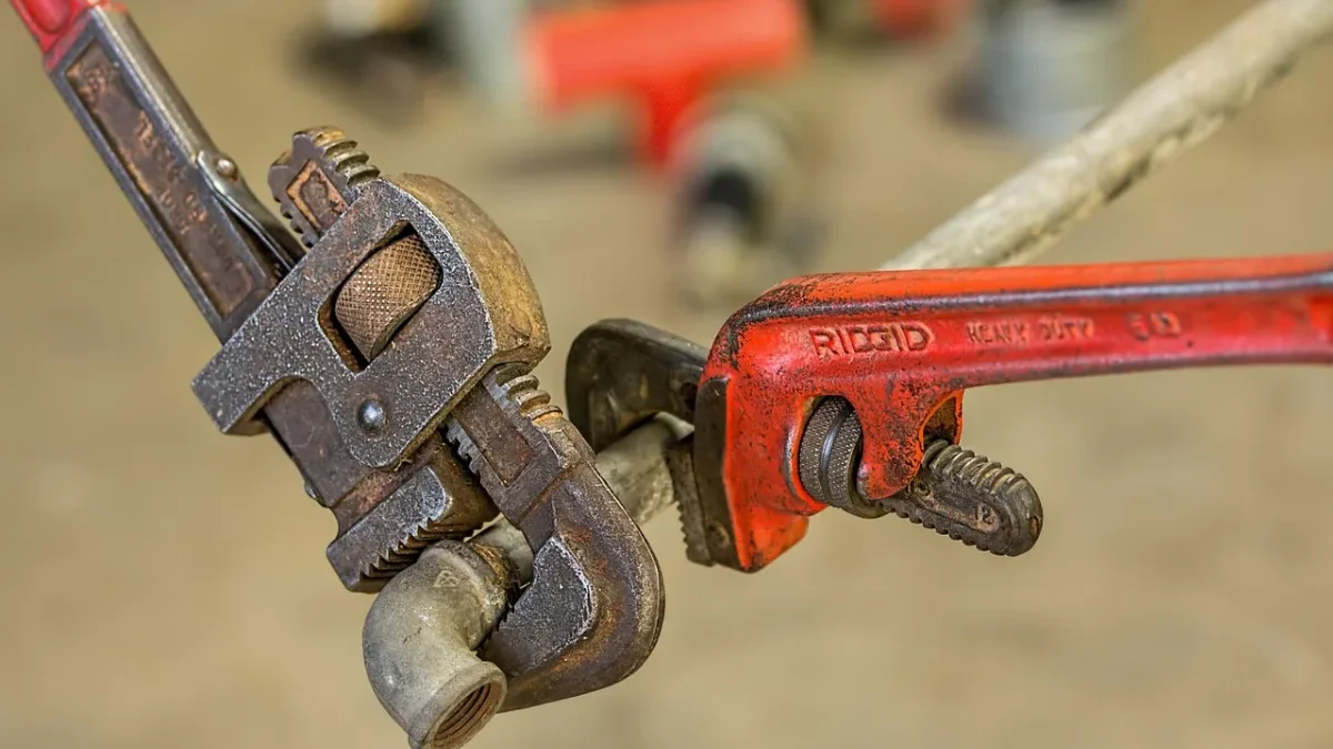 Plumber Pipe Wrench